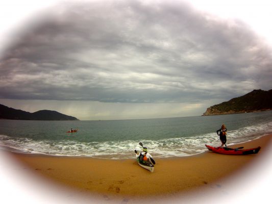 Drei Paddler in Korsika