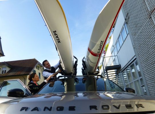 Boote verlassen Kanuschule